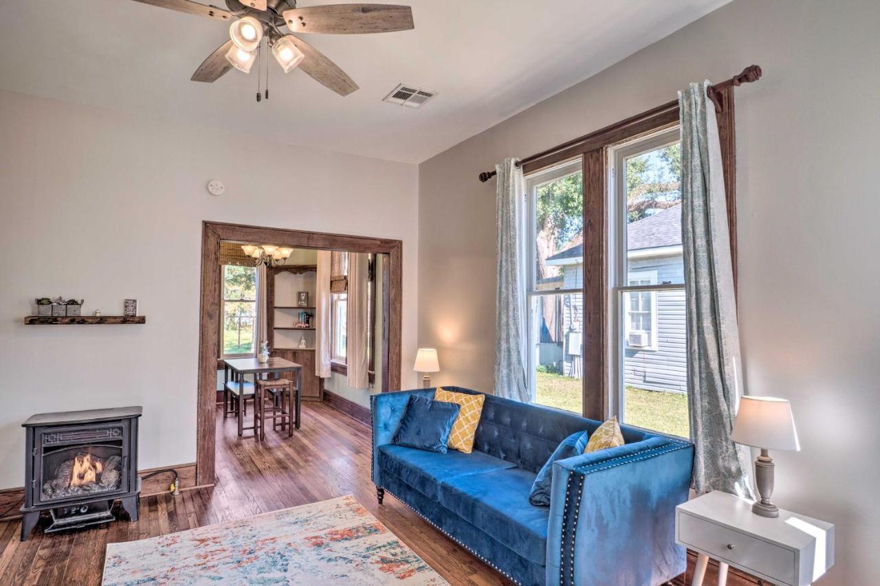 Lake Charles Cottage With Fireplace And Yard! Exterior foto